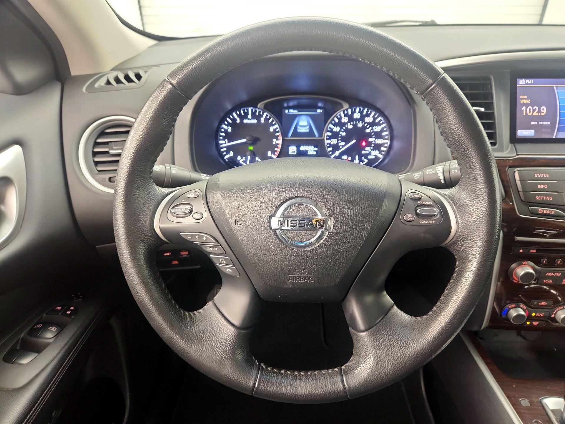 Thumbnail: 2014 Nissan Pathfinder - 10