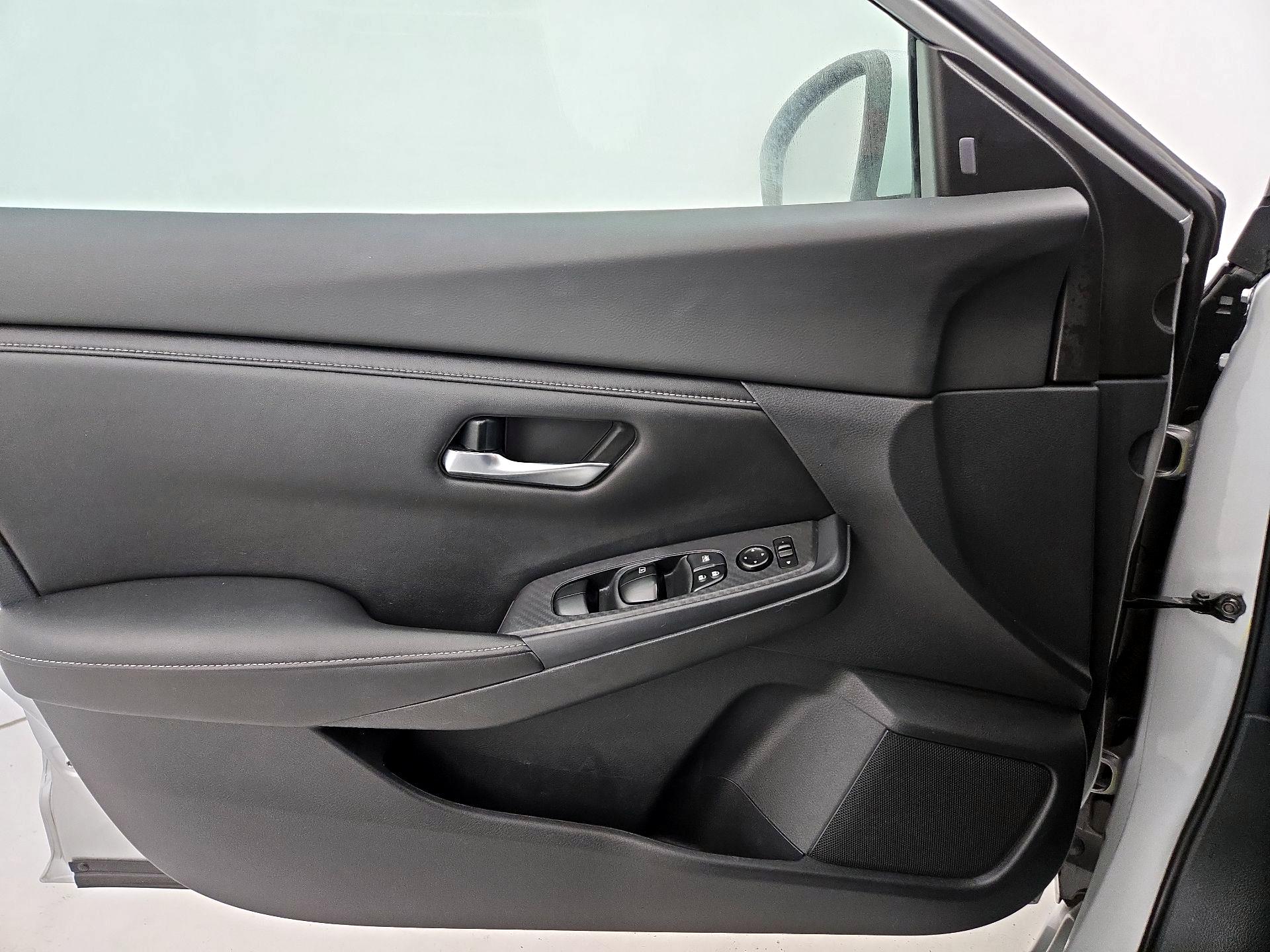 Thumbnail: 2022 Nissan Sentra - 12