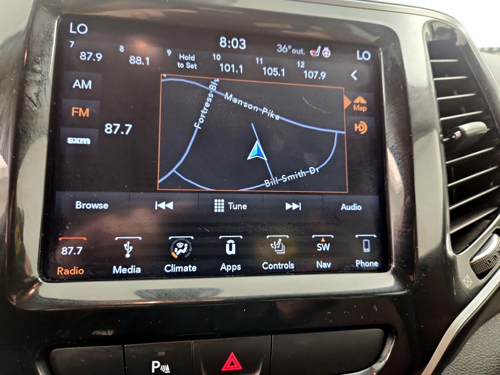 Thumbnail: 2019 Jeep Cherokee - 14