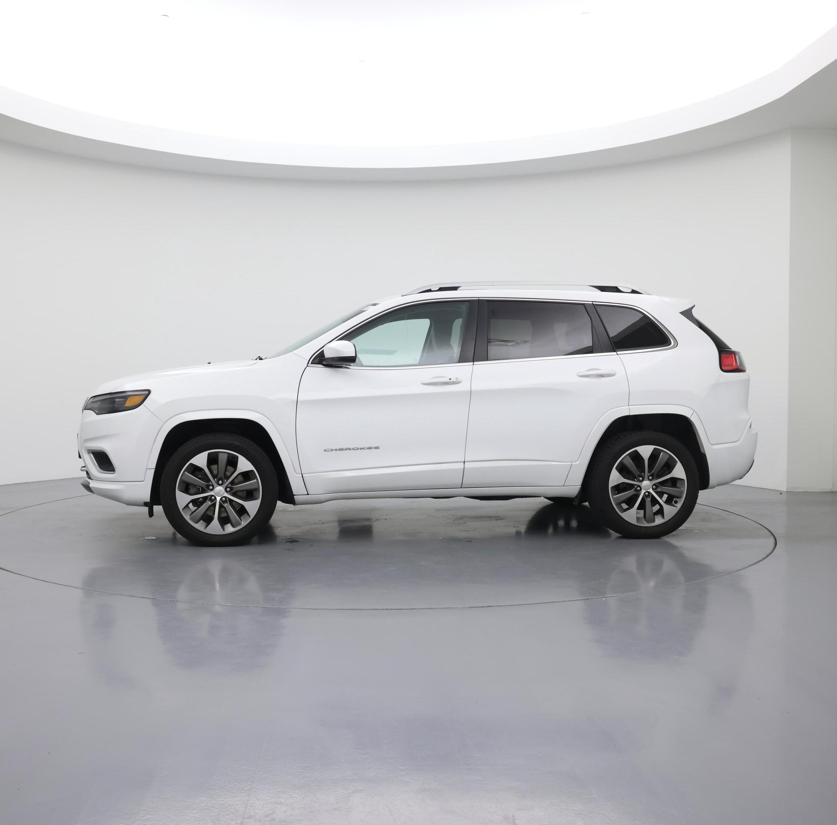 Thumbnail: 2019 Jeep Cherokee - 3
