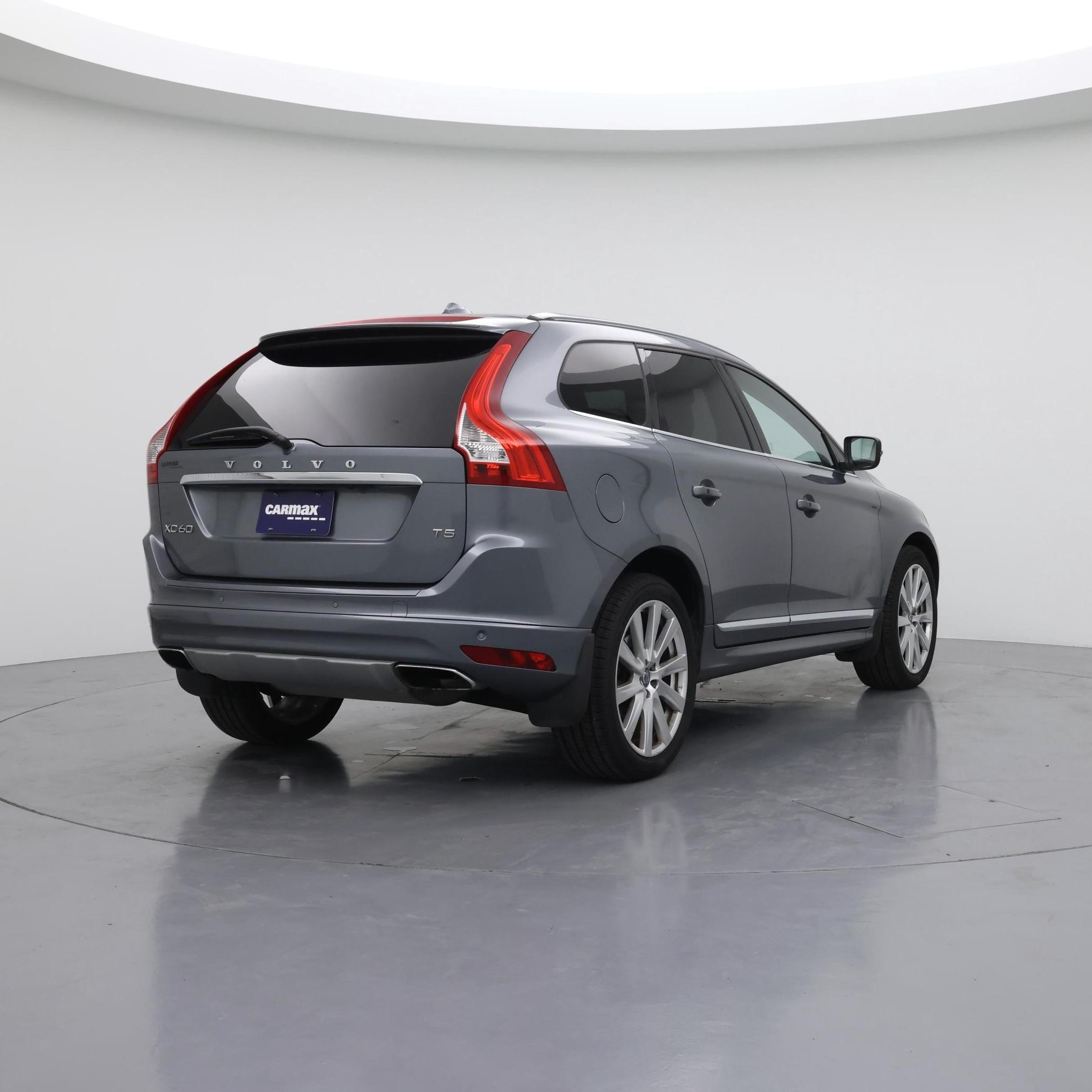 Thumbnail: 2017 Volvo XC60 - 8