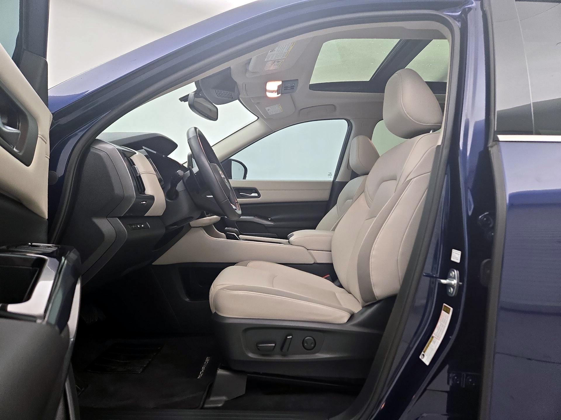 Thumbnail: 2022 Nissan Pathfinder - 11