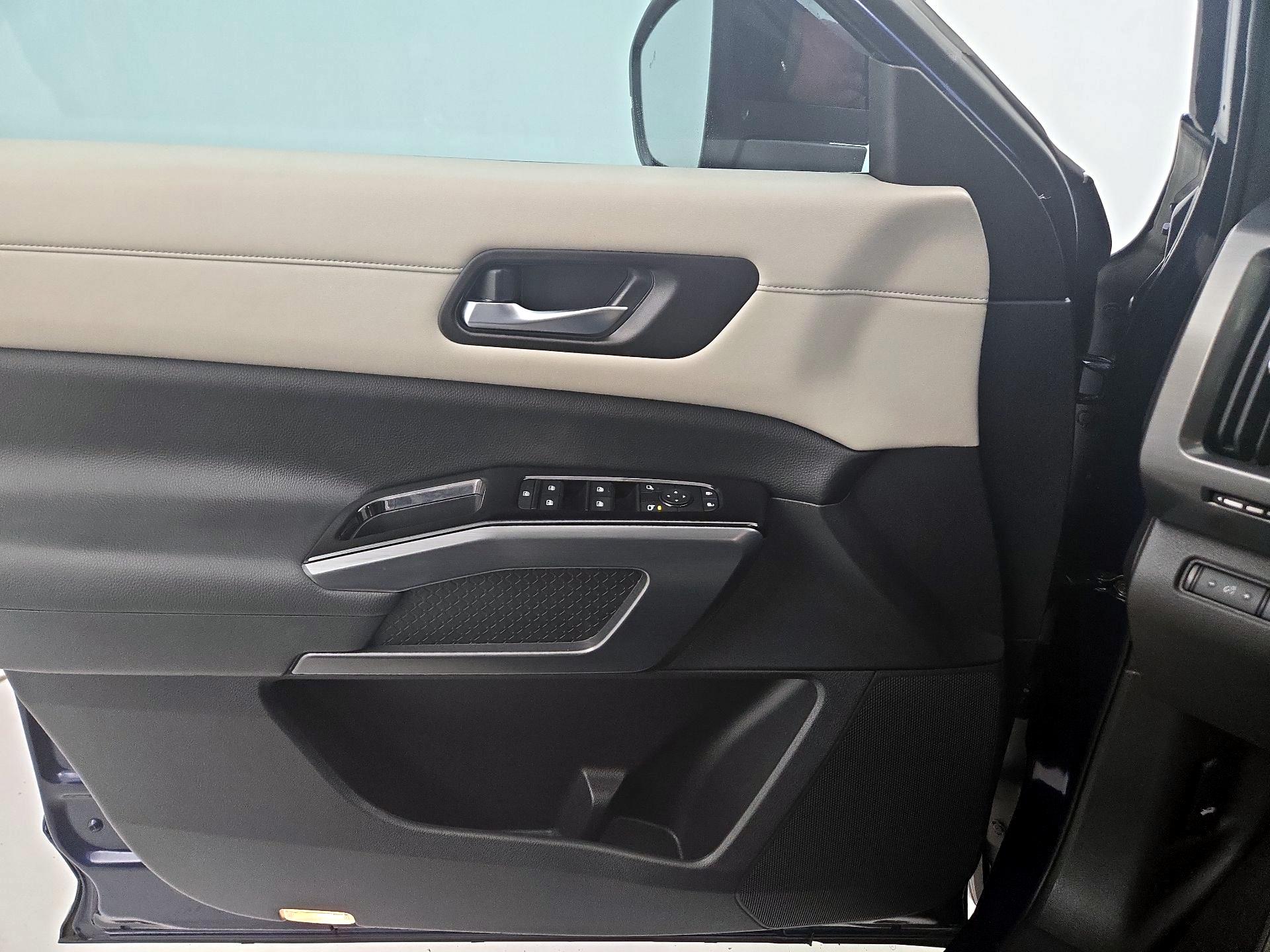 Thumbnail: 2022 Nissan Pathfinder - 12