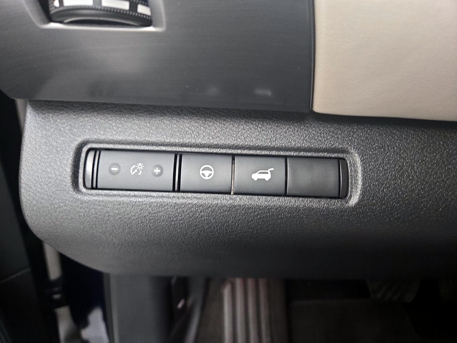 Thumbnail: 2022 Nissan Pathfinder - 13