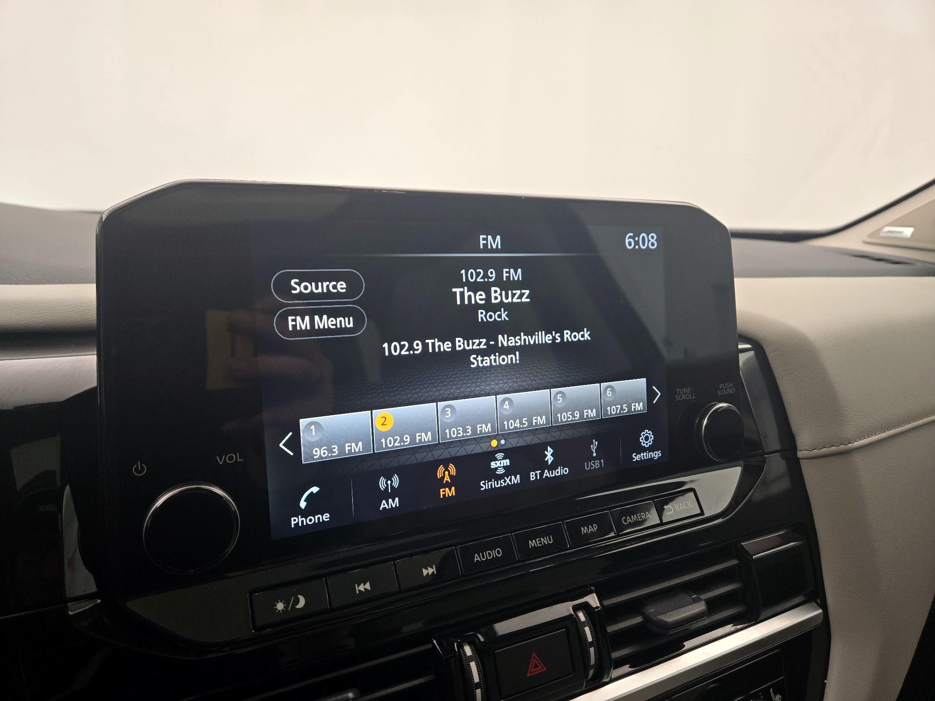 Thumbnail: 2022 Nissan Pathfinder - 16