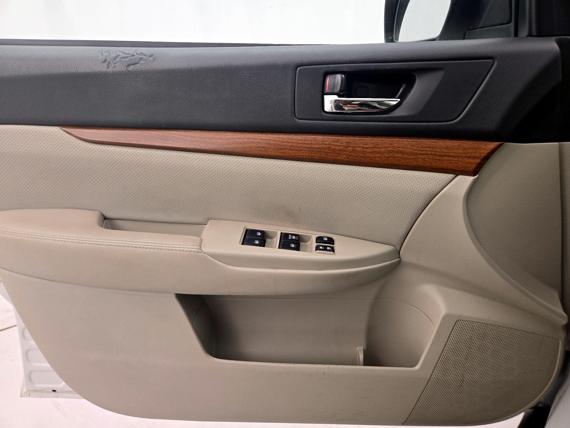 Thumbnail: 2014 Subaru Outback - 12