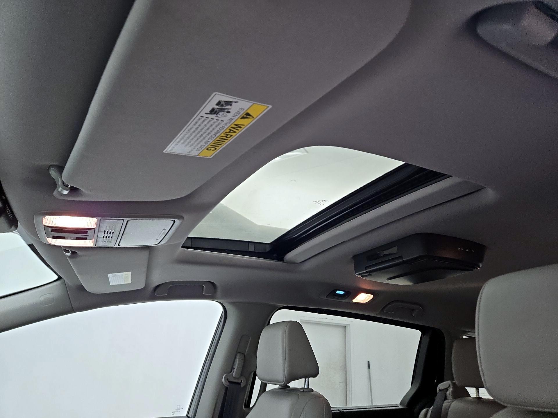 Thumbnail: 2019 Honda Odyssey - 19