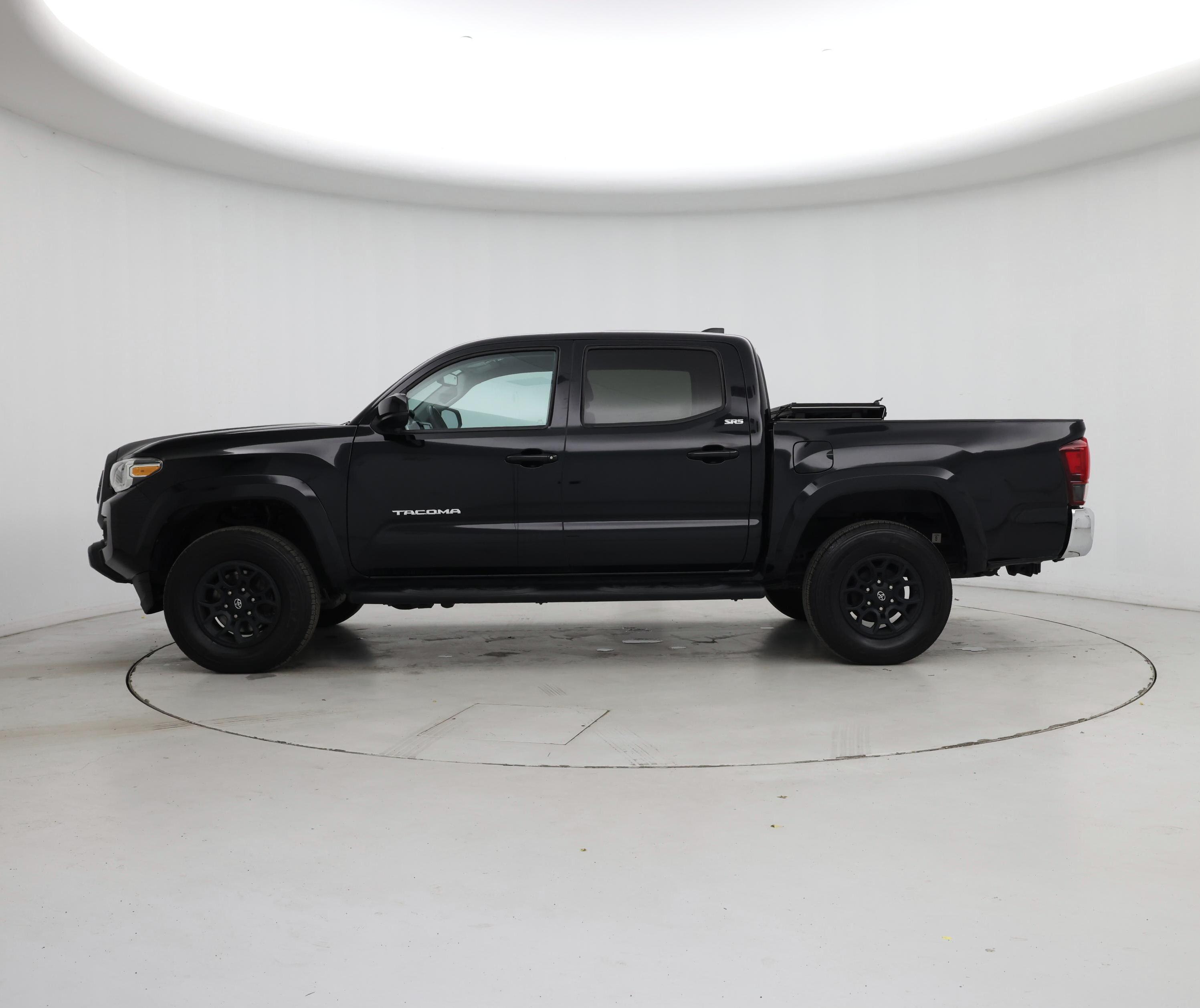 Thumbnail: 2020 Toyota Tacoma - 3