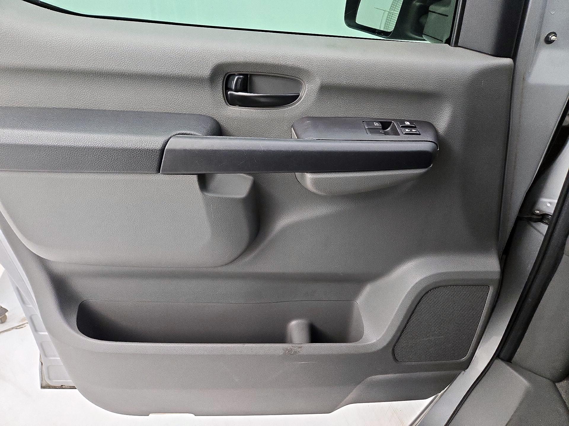 Thumbnail: 2016 Nissan NV - 12