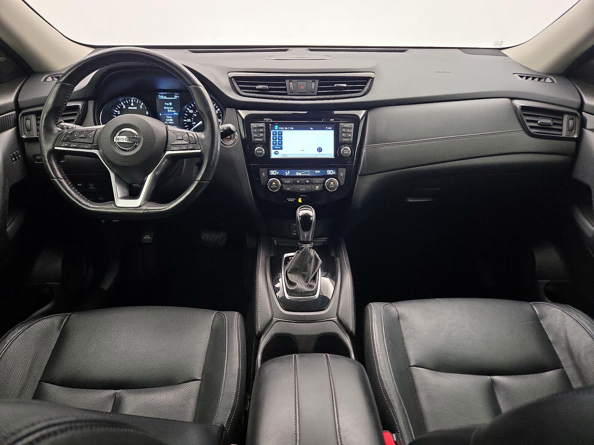 Thumbnail: 2017 Nissan Rogue - 9