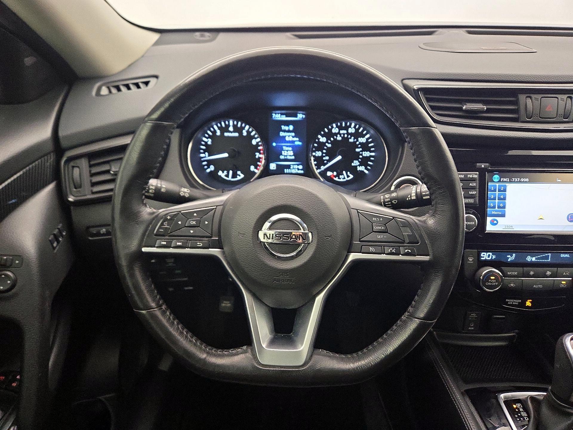 Thumbnail: 2017 Nissan Rogue - 10