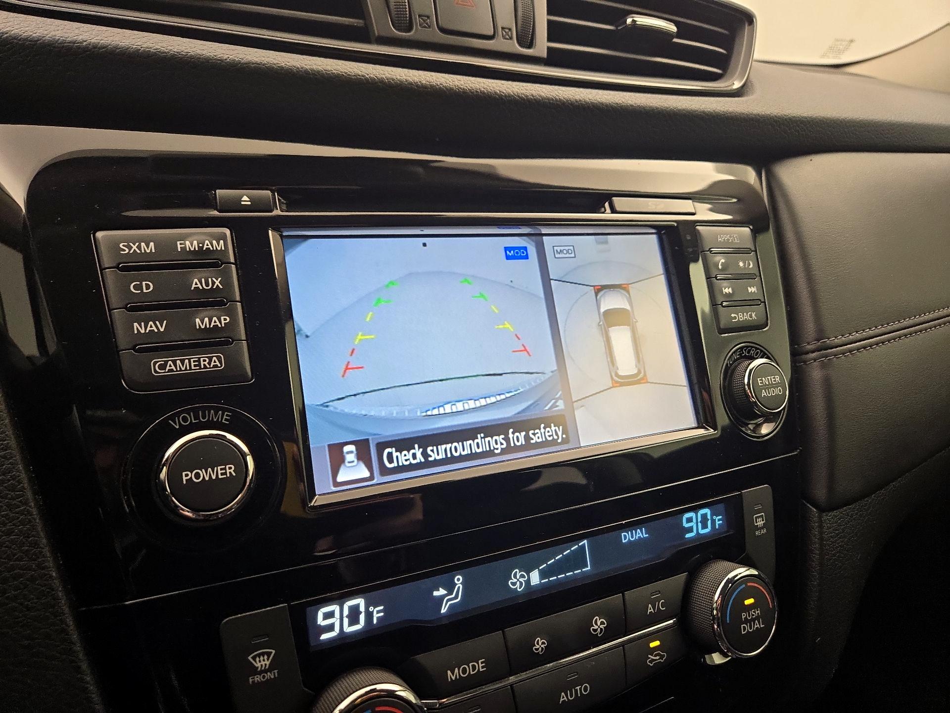 Thumbnail: 2017 Nissan Rogue - 15