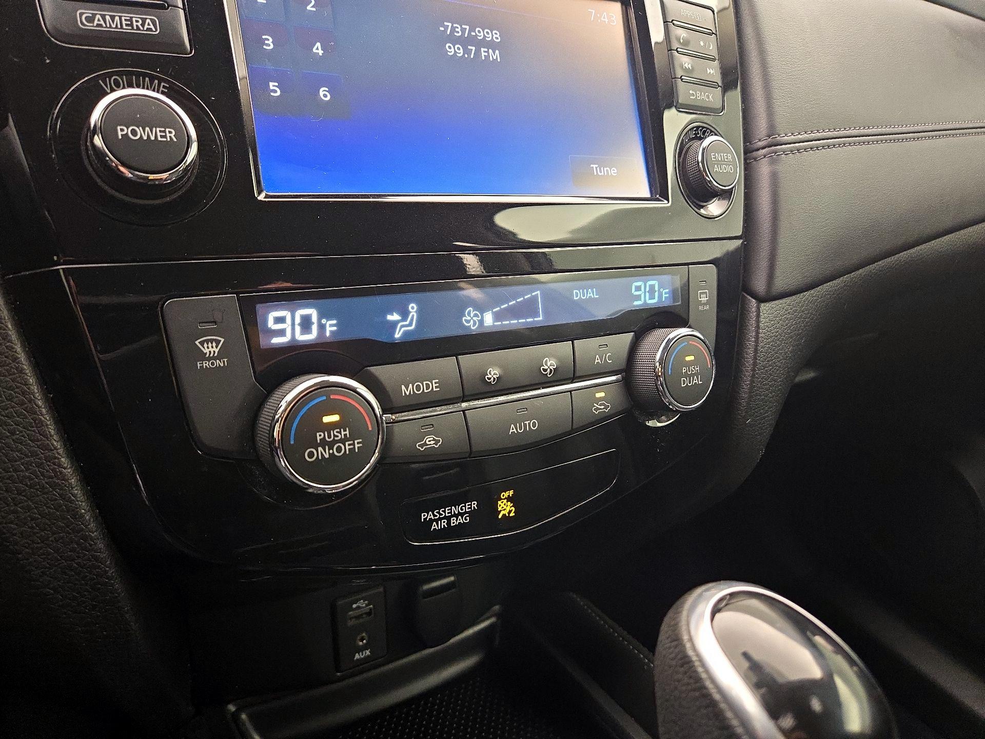 Thumbnail: 2017 Nissan Rogue - 17