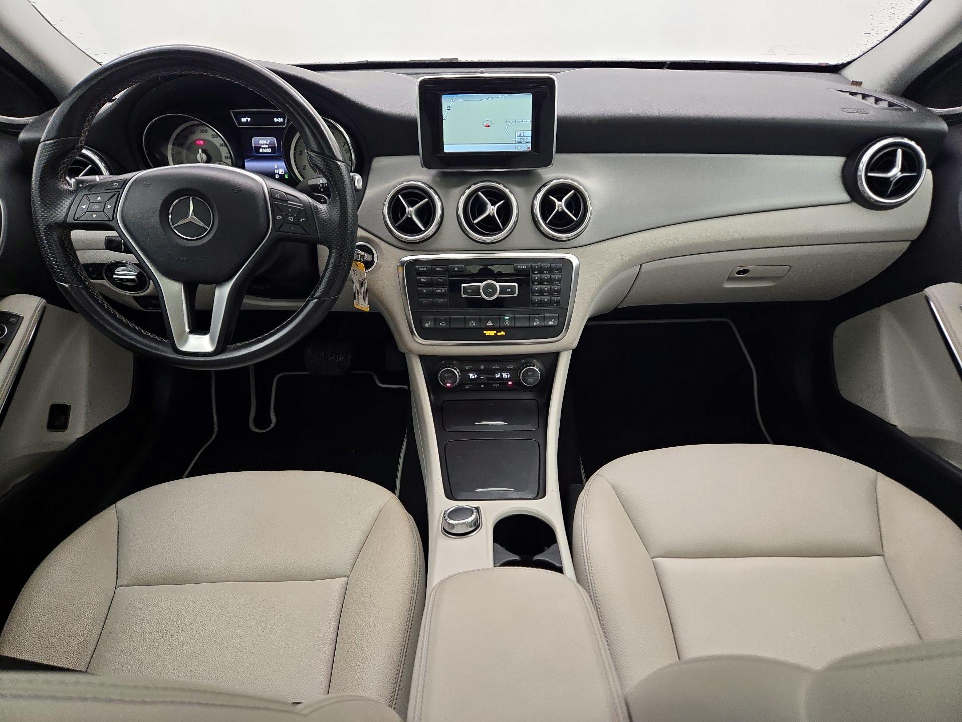 Thumbnail: 2015 Mercedes-Benz GLA - 9