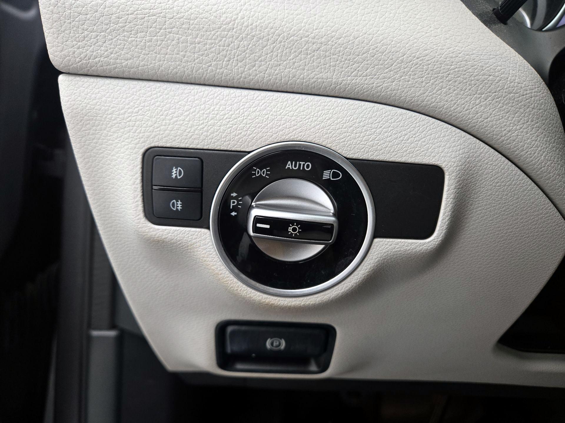 Thumbnail: 2015 Mercedes-Benz GLA - 13