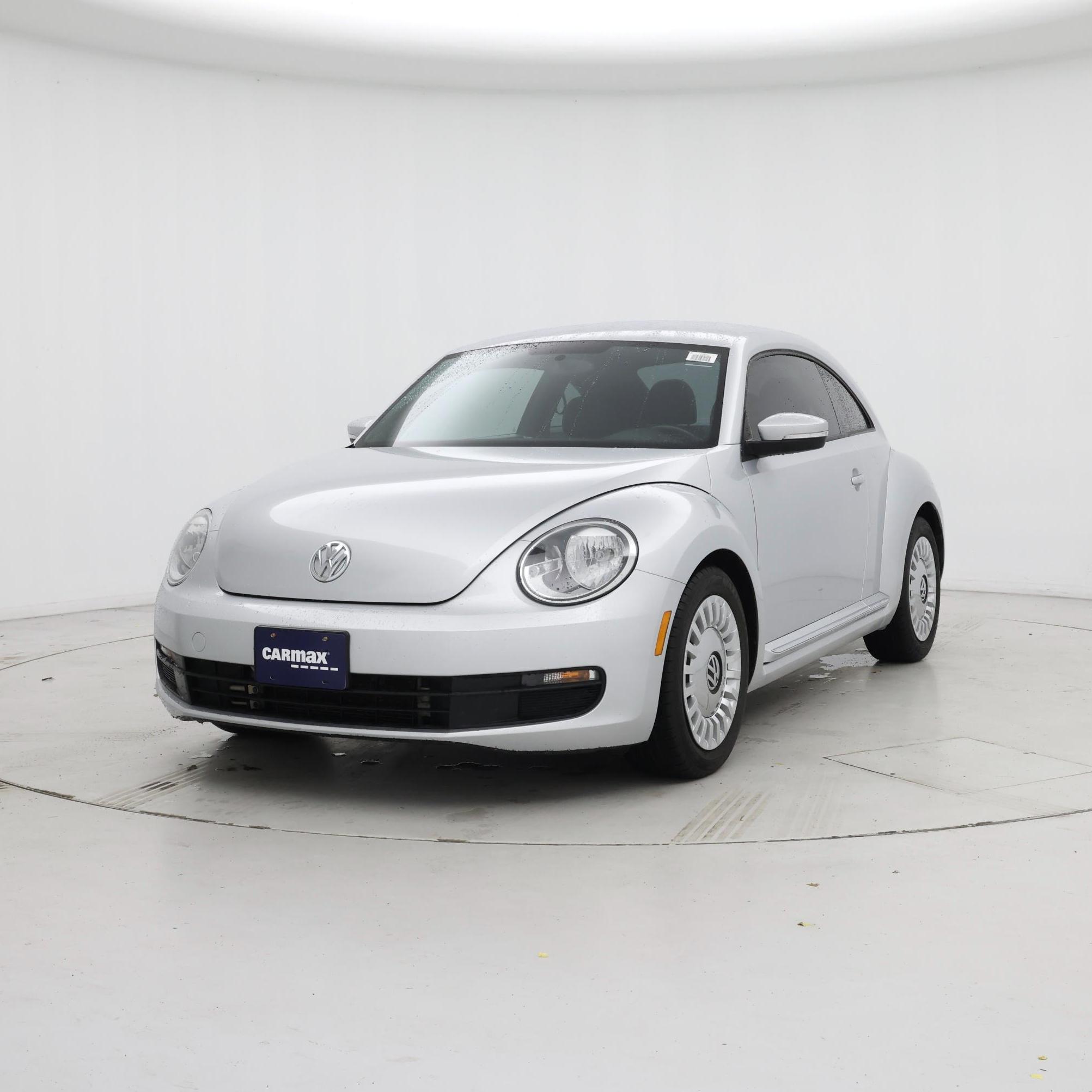 Thumbnail: 2015 Volkswagen Beetle - 4