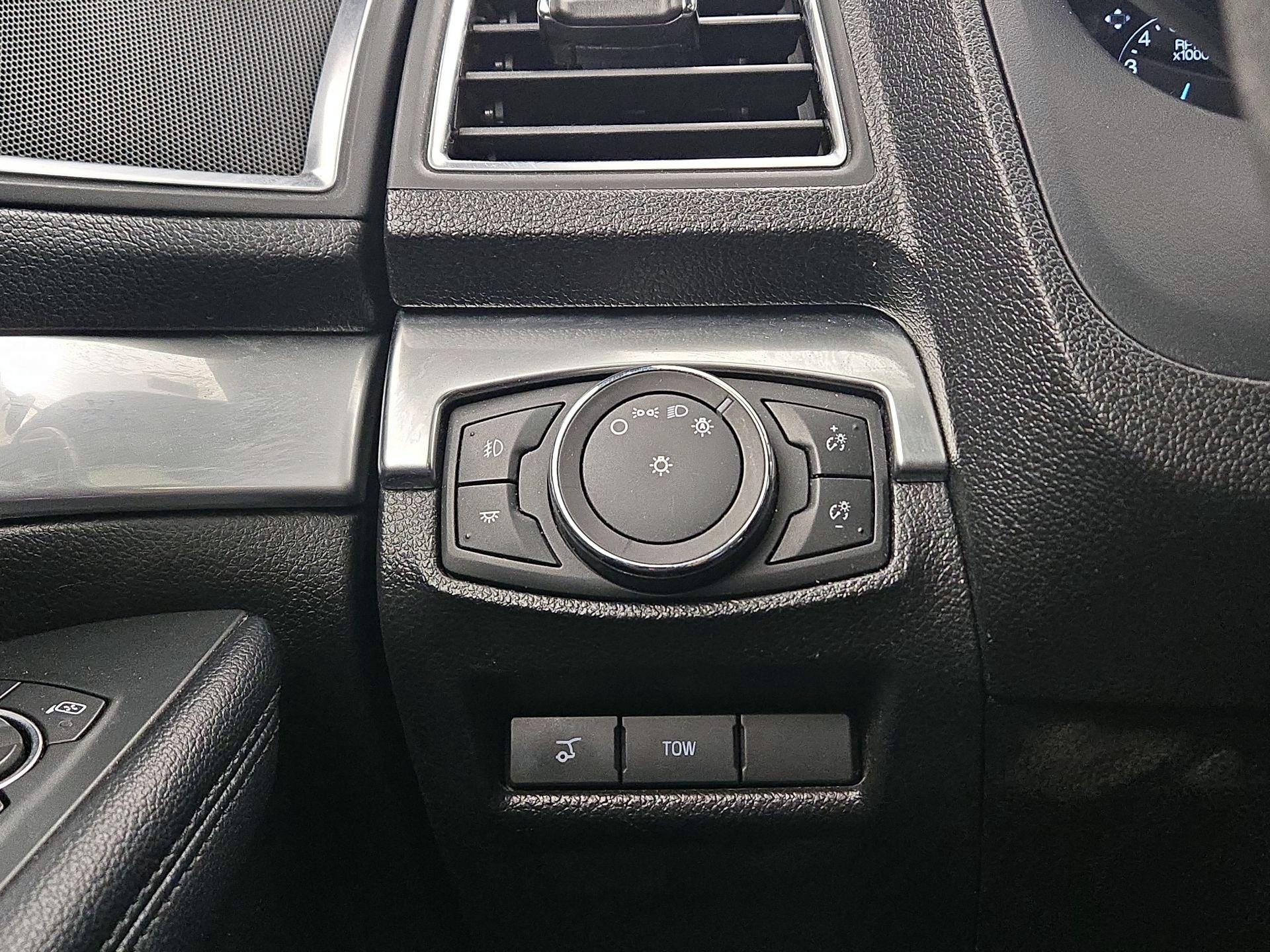 Thumbnail: 2017 Ford Explorer - 13