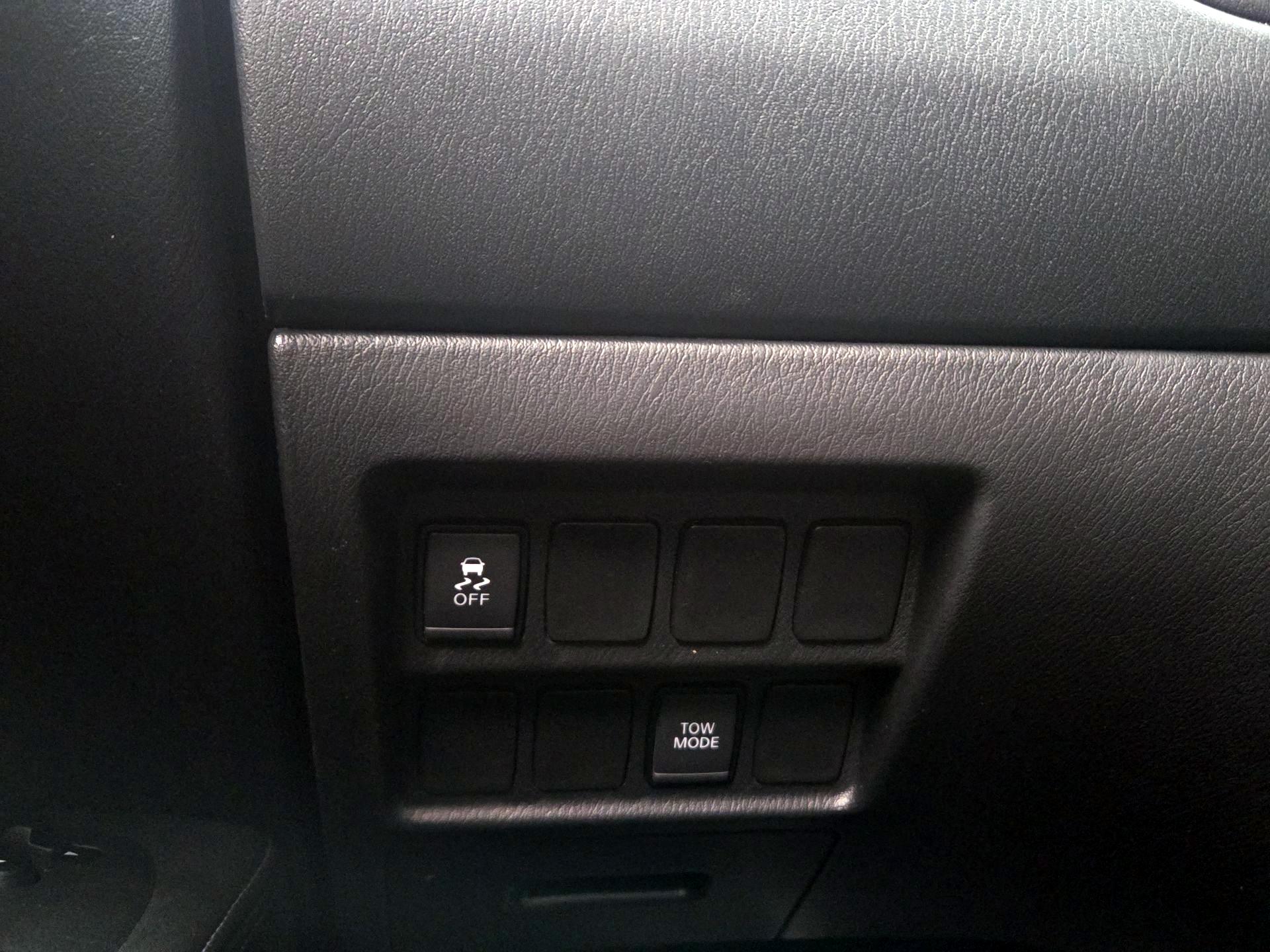 Thumbnail: 2018 Nissan Pathfinder - 13