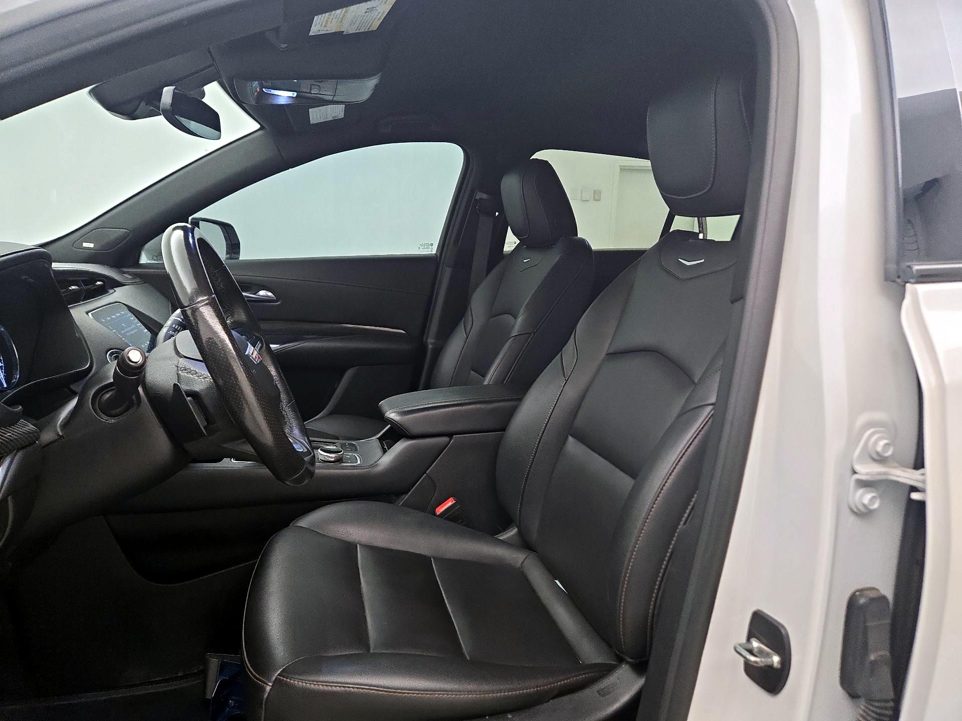 Thumbnail: 2021 Cadillac XT4 - 11