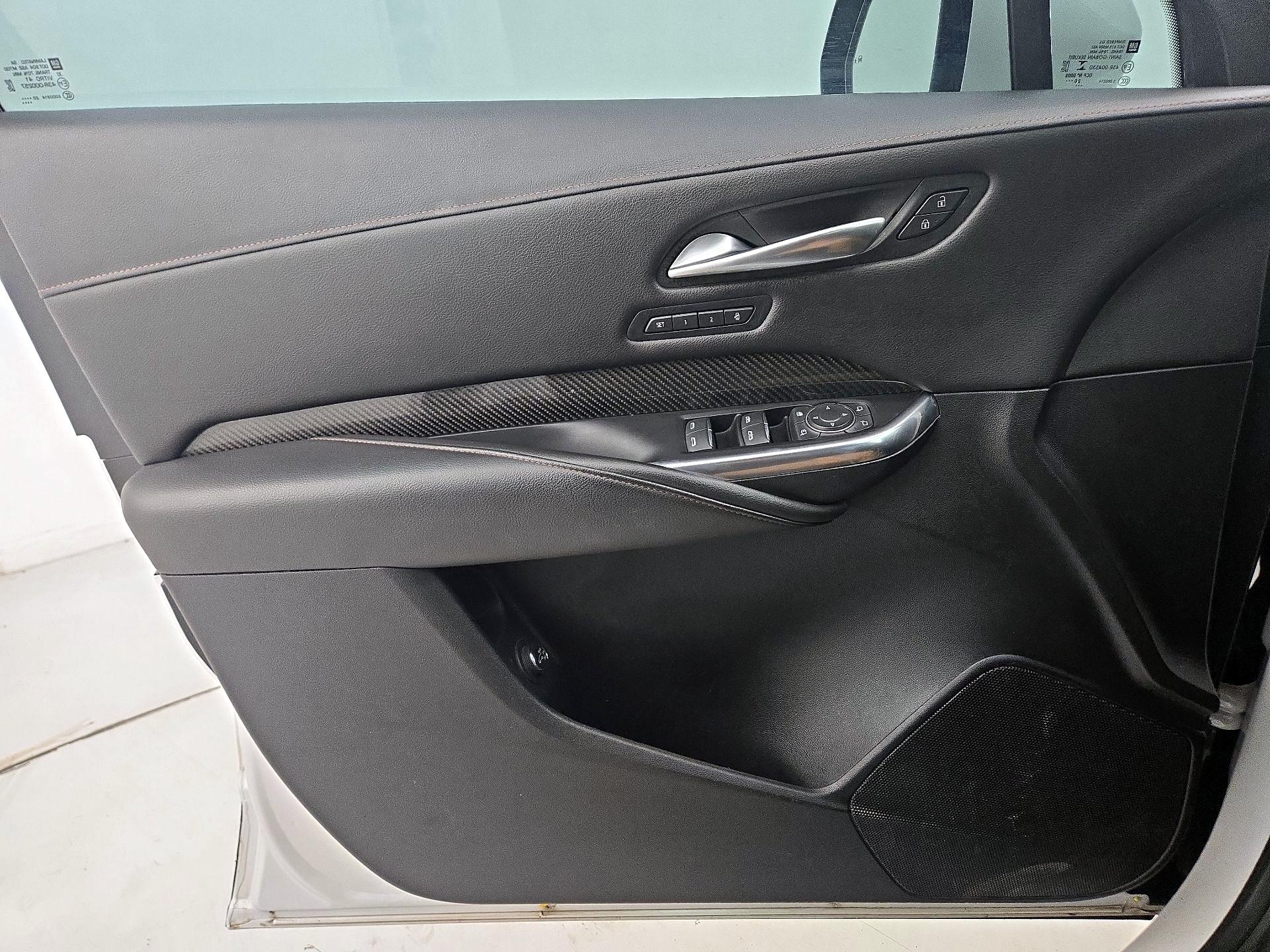 Thumbnail: 2021 Cadillac XT4 - 12