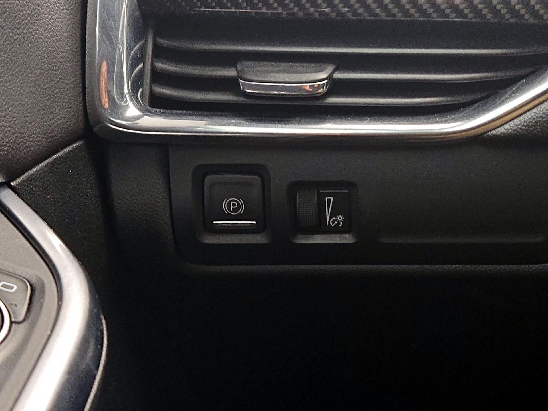 Thumbnail: 2021 Cadillac XT4 - 13