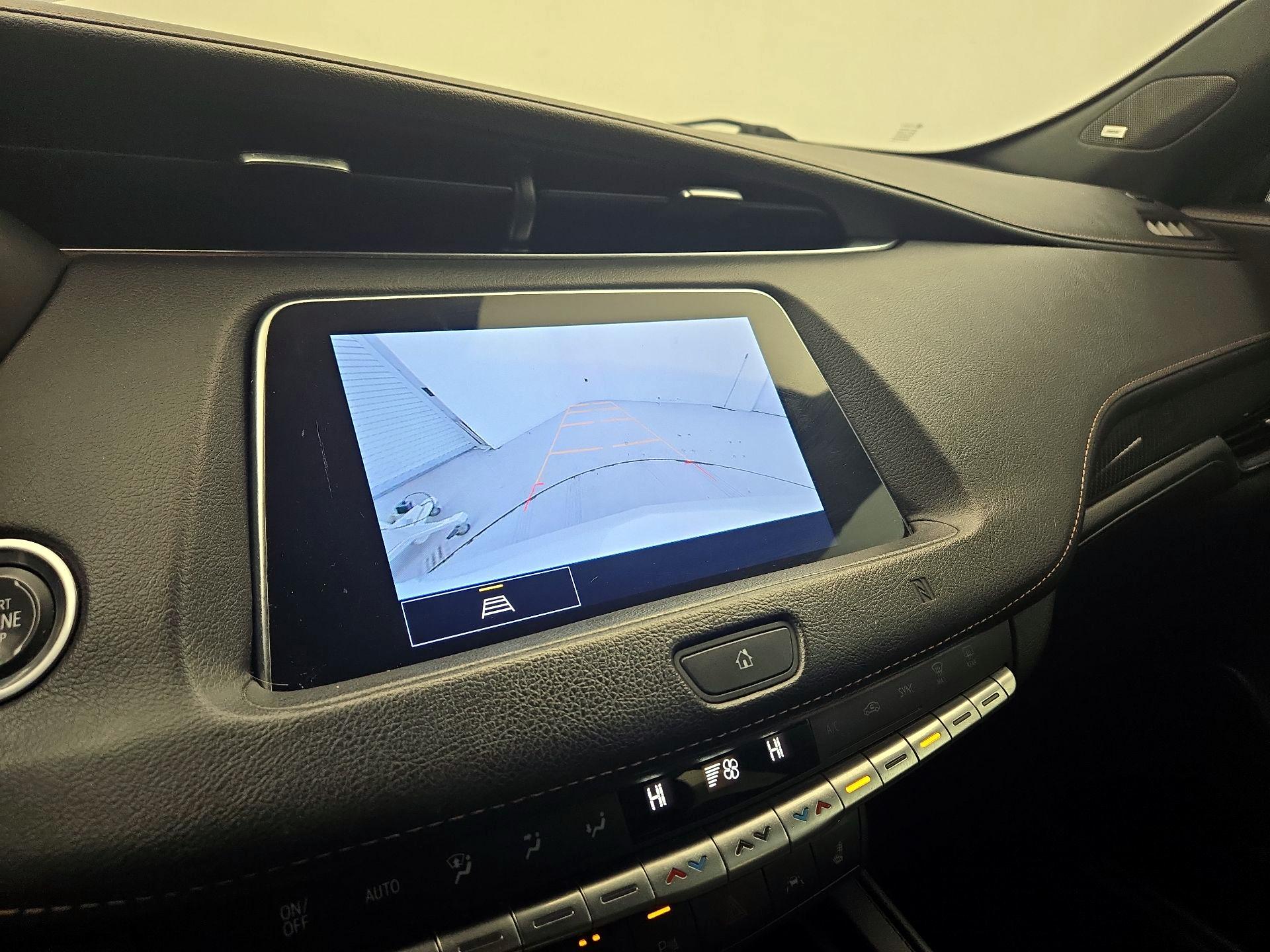 Thumbnail: 2021 Cadillac XT4 - 14