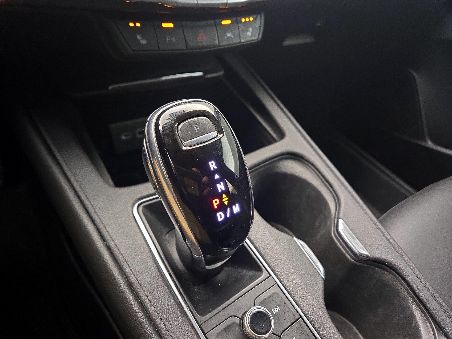 Thumbnail: 2021 Cadillac XT4 - 17