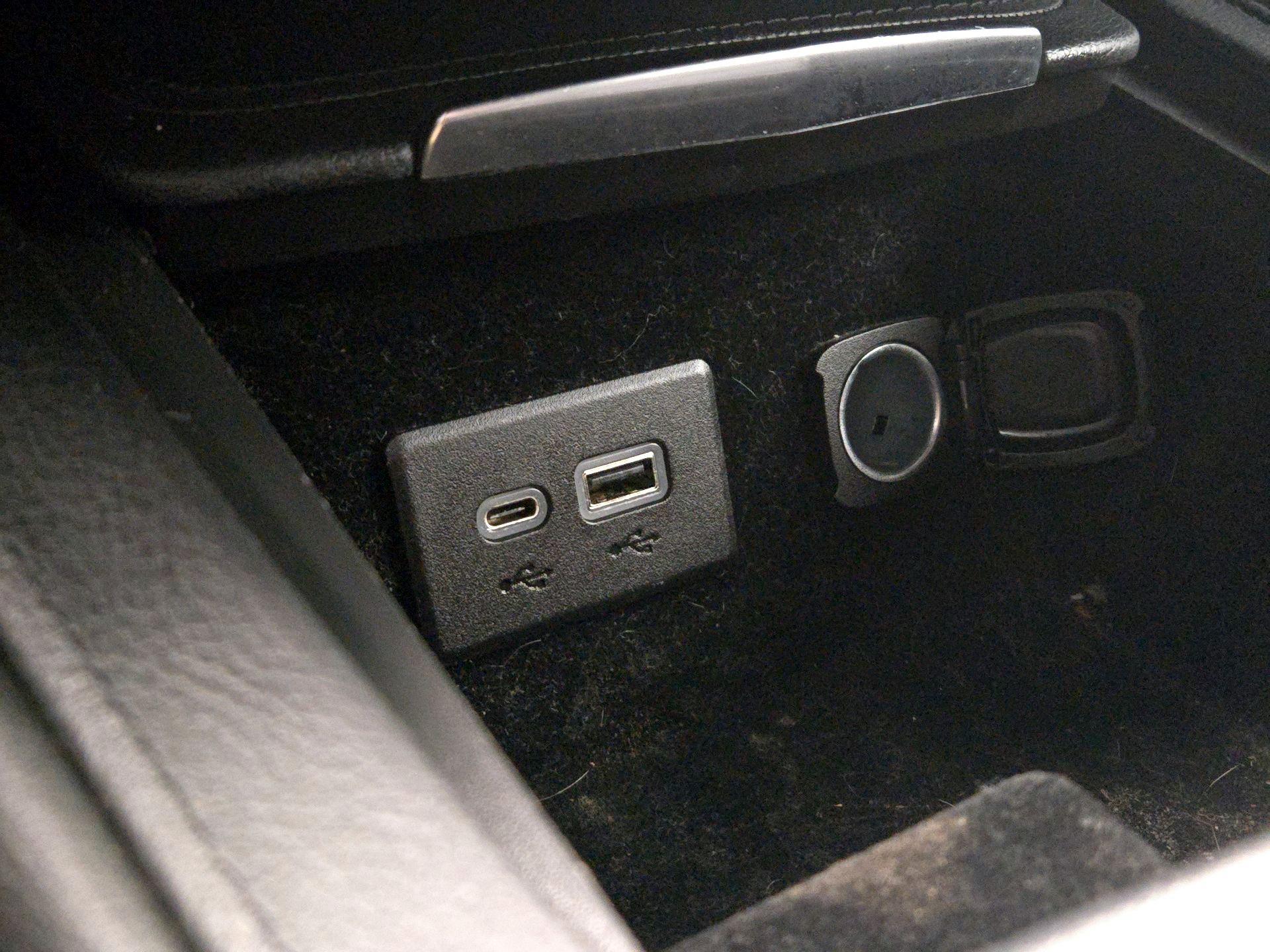 Thumbnail: 2021 Cadillac XT4 - 18