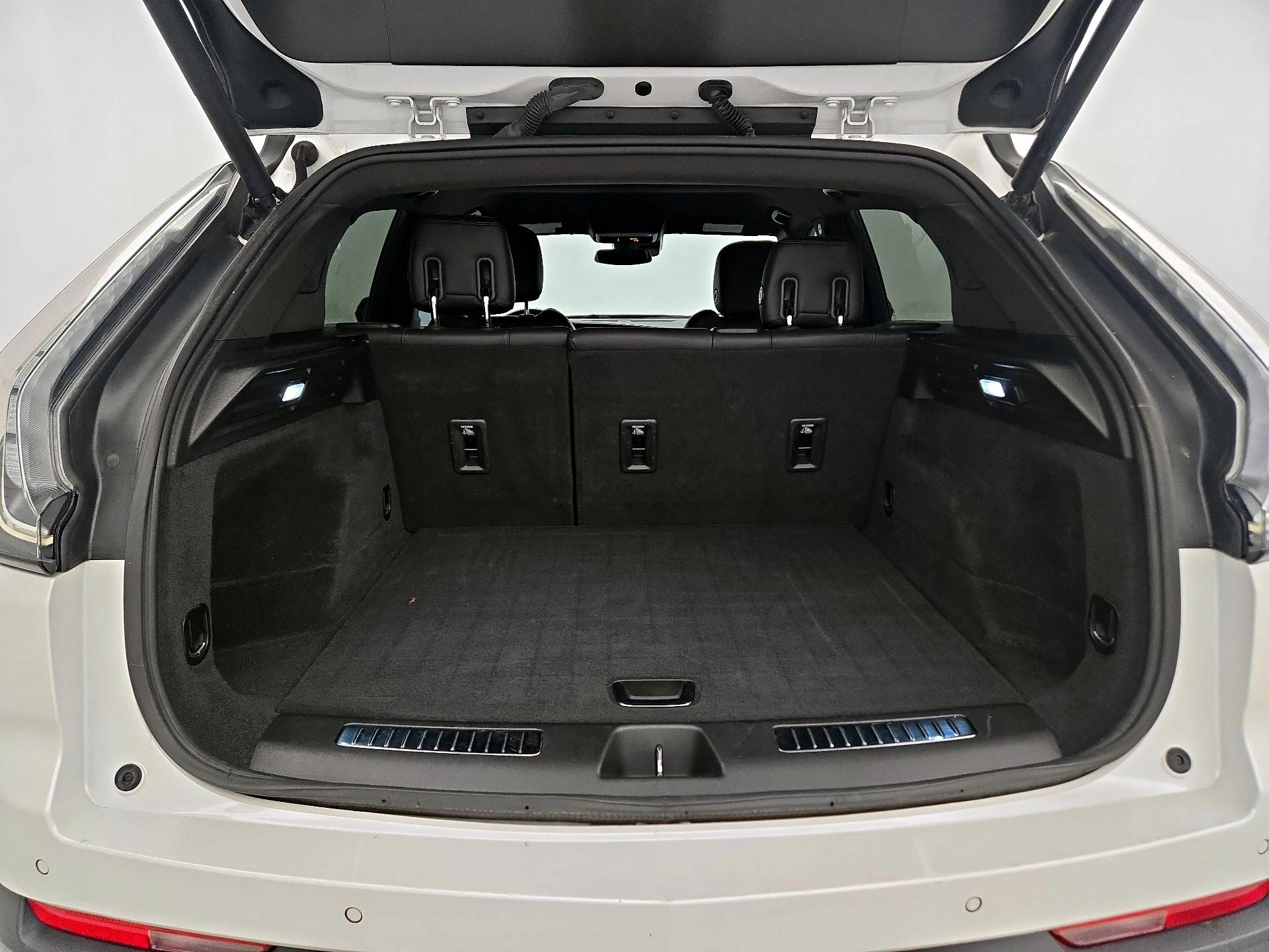 Thumbnail: 2021 Cadillac XT4 - 20