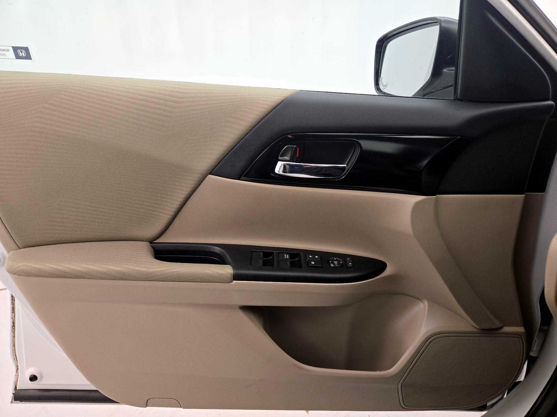 Thumbnail: 2017 Honda Accord - 12