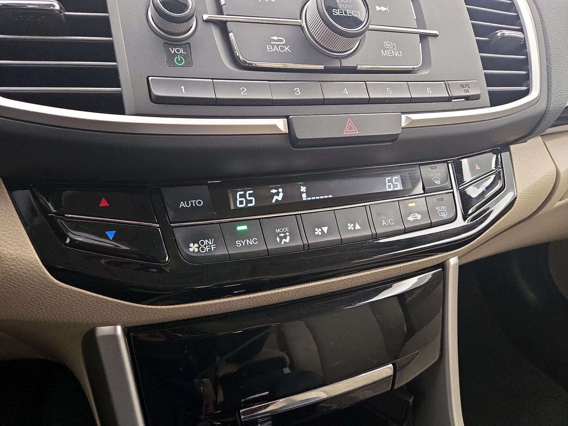 Thumbnail: 2017 Honda Accord - 16