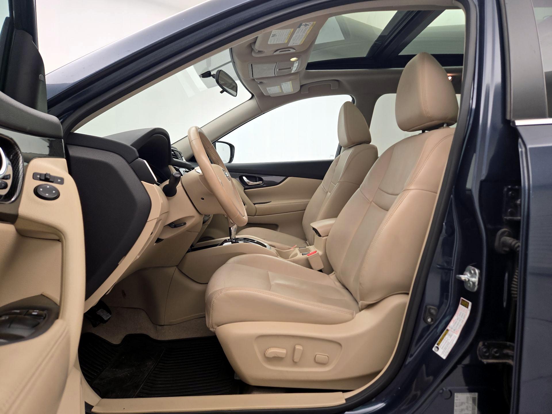 Thumbnail: 2015 Nissan Rogue - 11