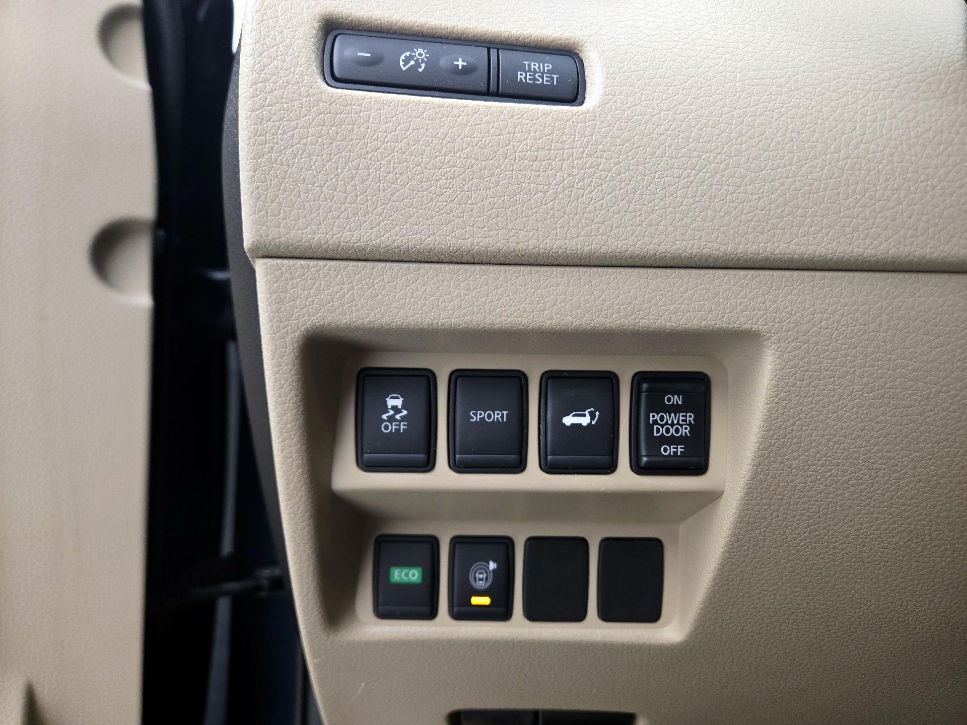 Thumbnail: 2015 Nissan Rogue - 13