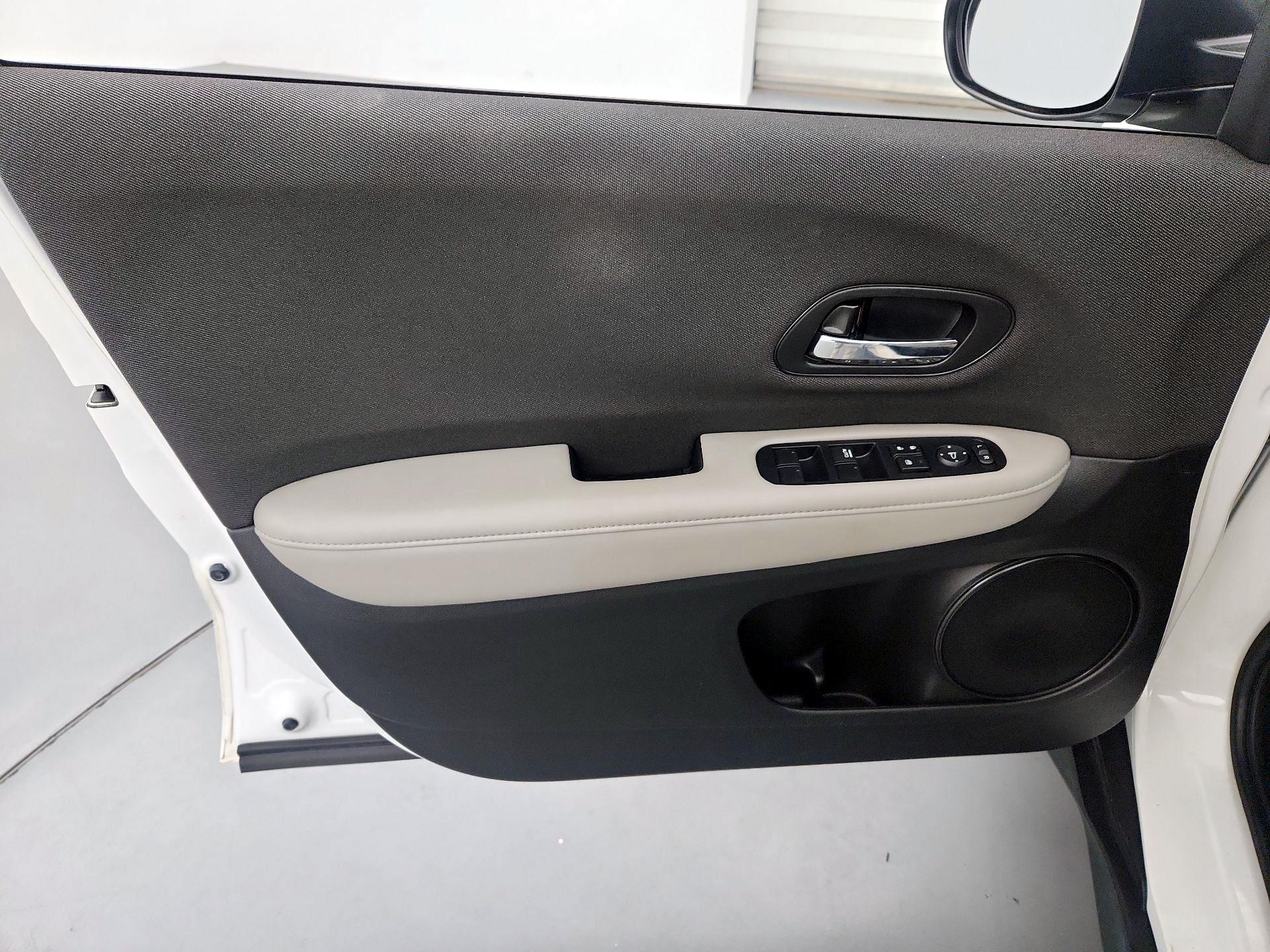 Thumbnail: 2019 Honda HR-V - 12