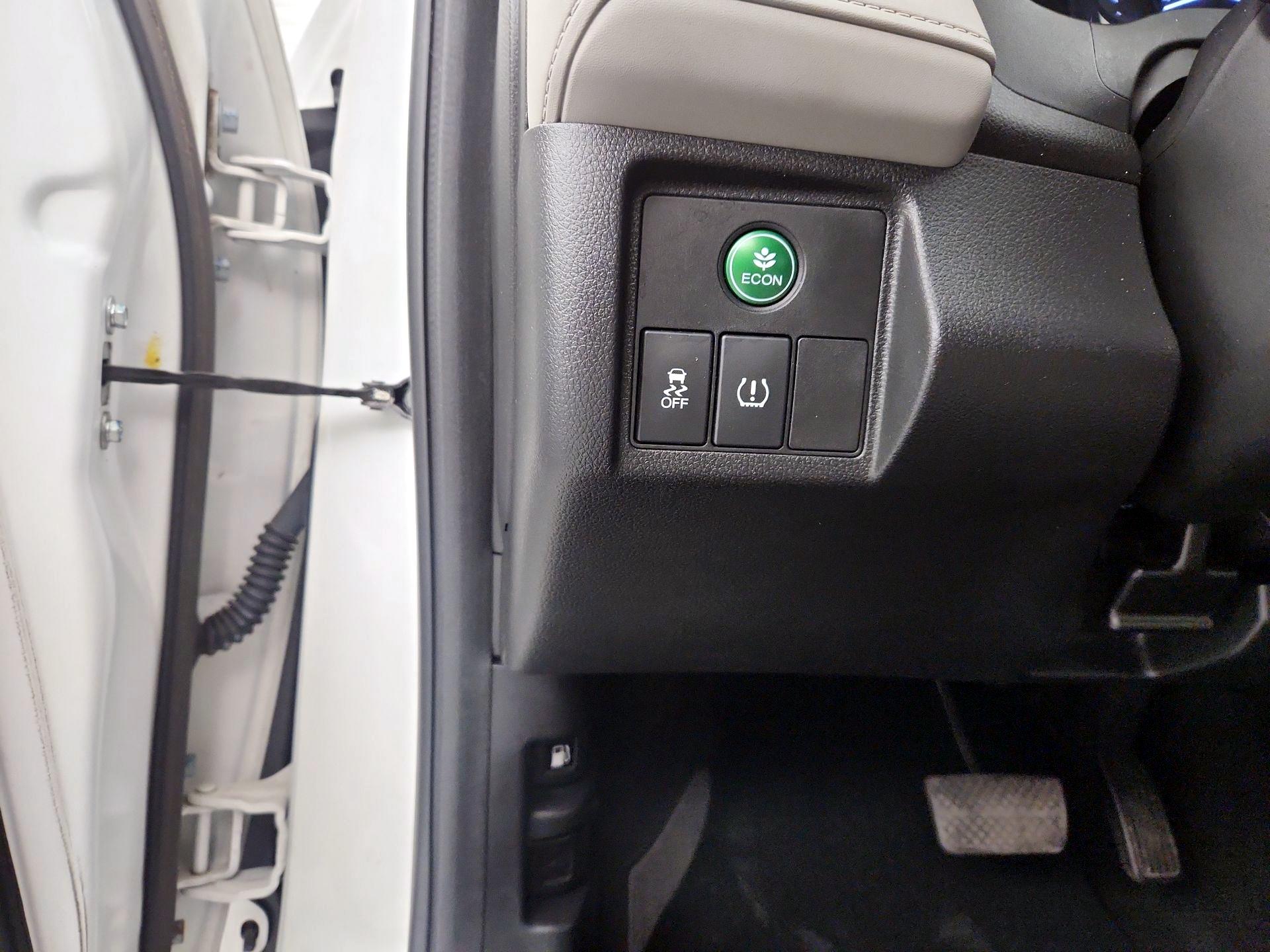 Thumbnail: 2019 Honda HR-V - 13