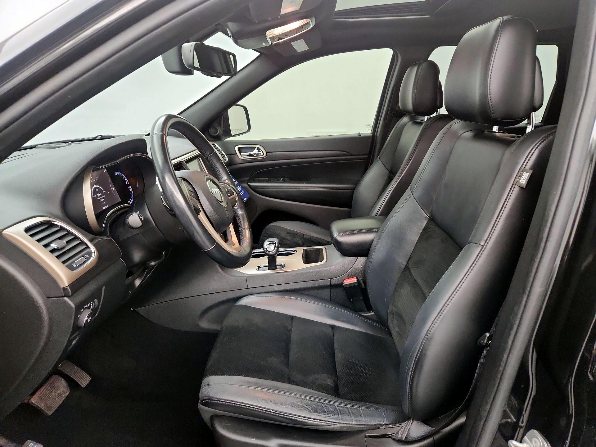 Thumbnail: 2015 Jeep Grand Cherokee - 11