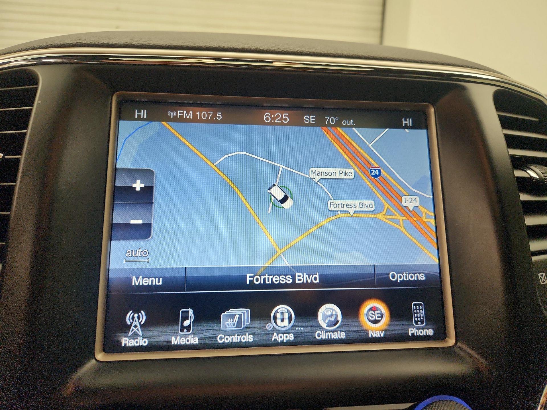 Thumbnail: 2015 Jeep Grand Cherokee - 14