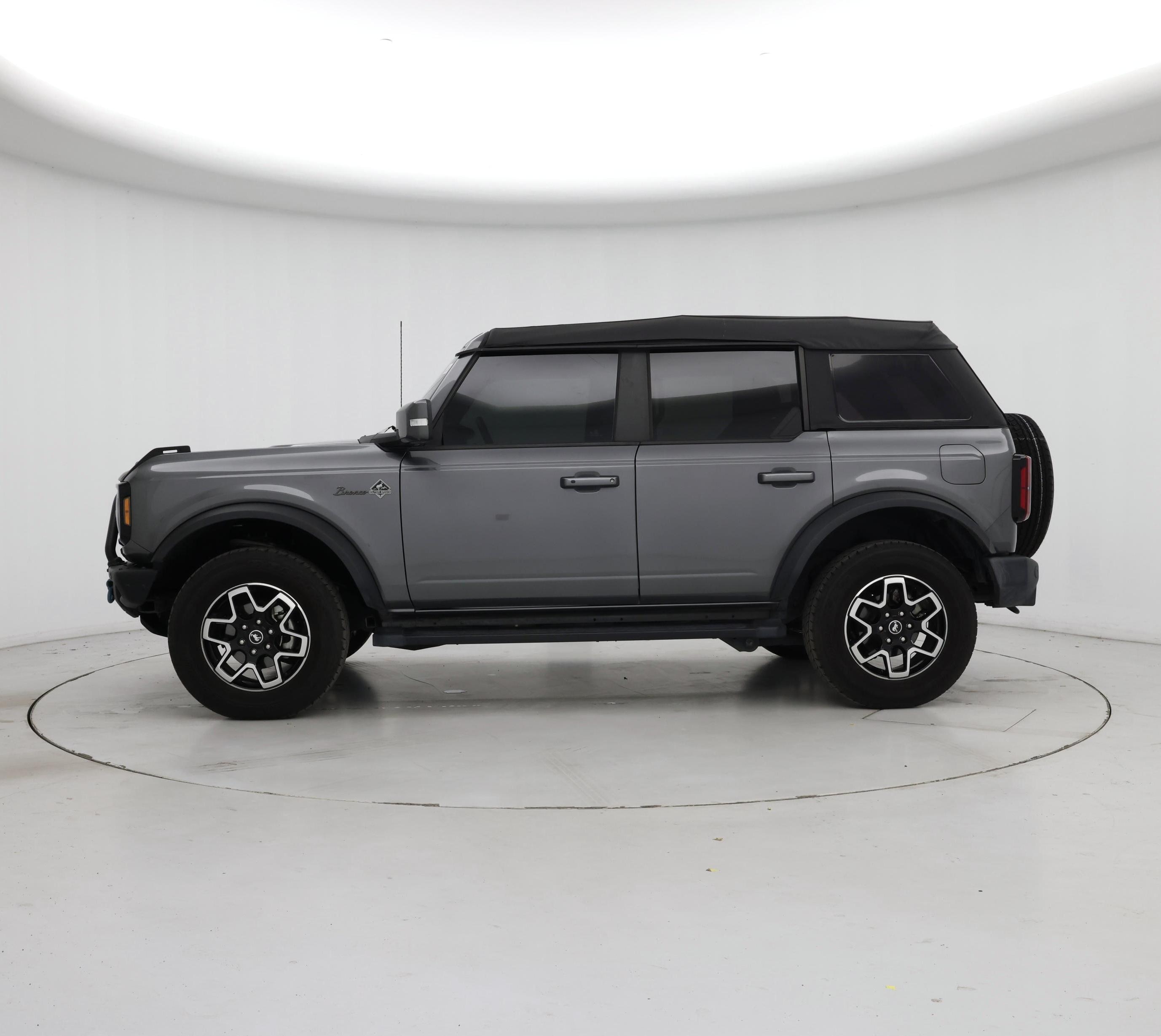 Thumbnail: 2021 Ford Bronco - 3