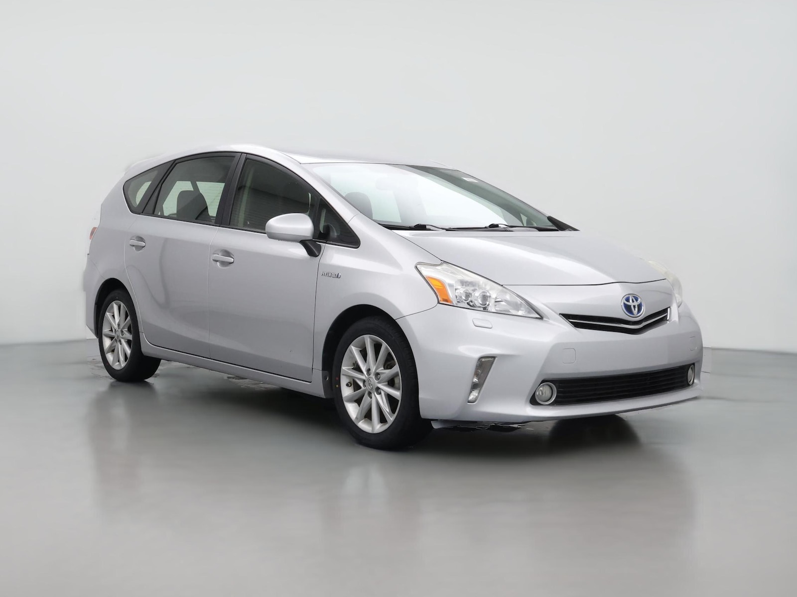 2014 Toyota Prius v Five