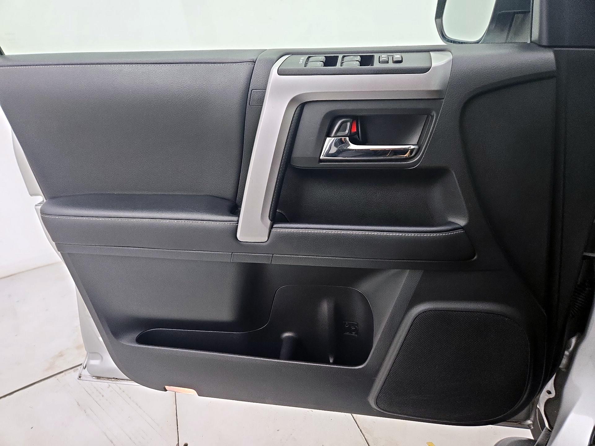 Thumbnail: 2022 Toyota 4Runner - 12