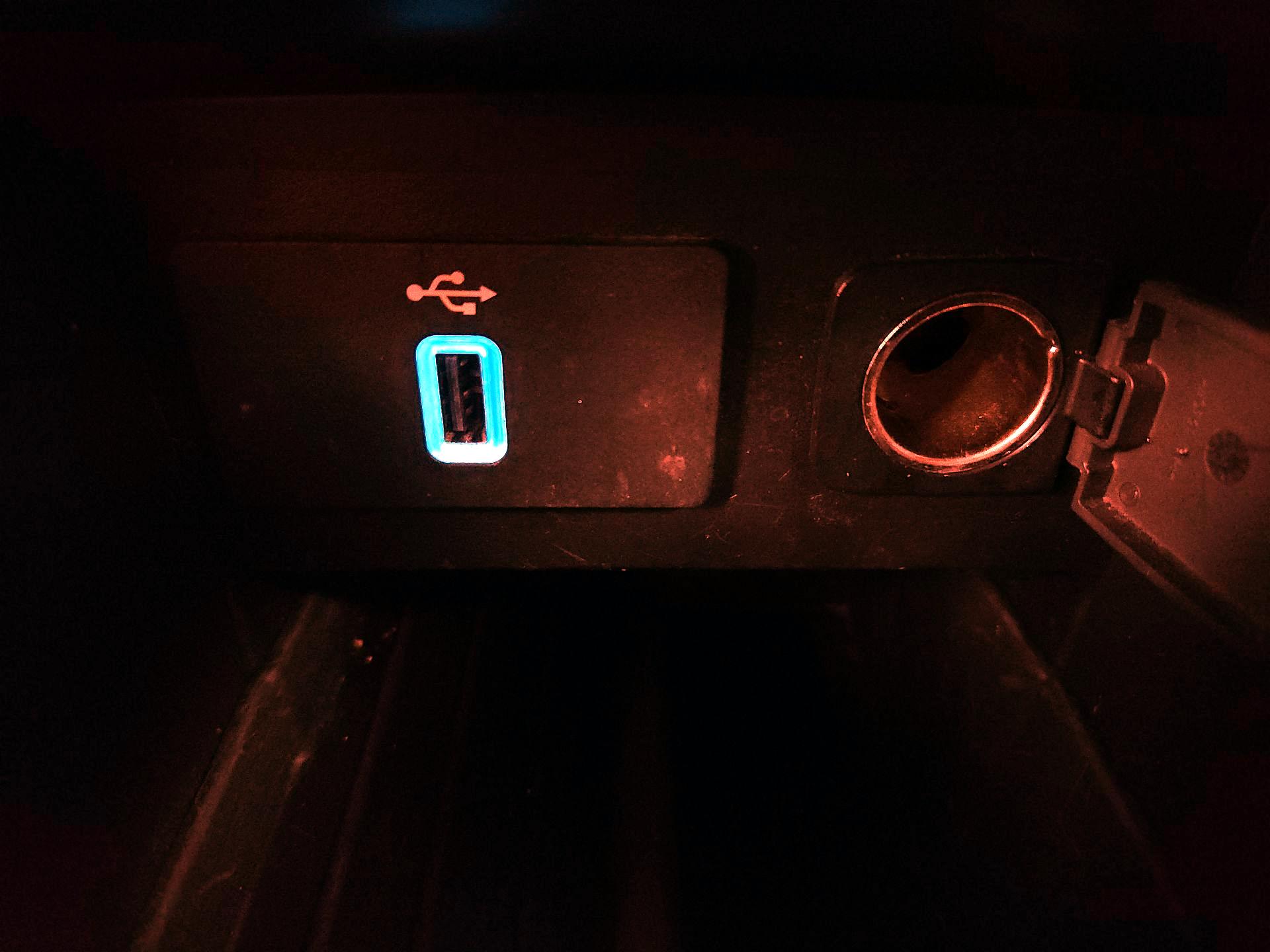 Thumbnail: 2017 Ford Explorer - 18