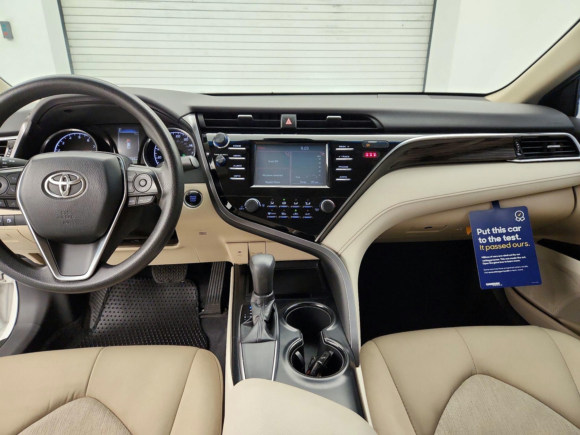 Thumbnail: 2018 Toyota Camry - 9