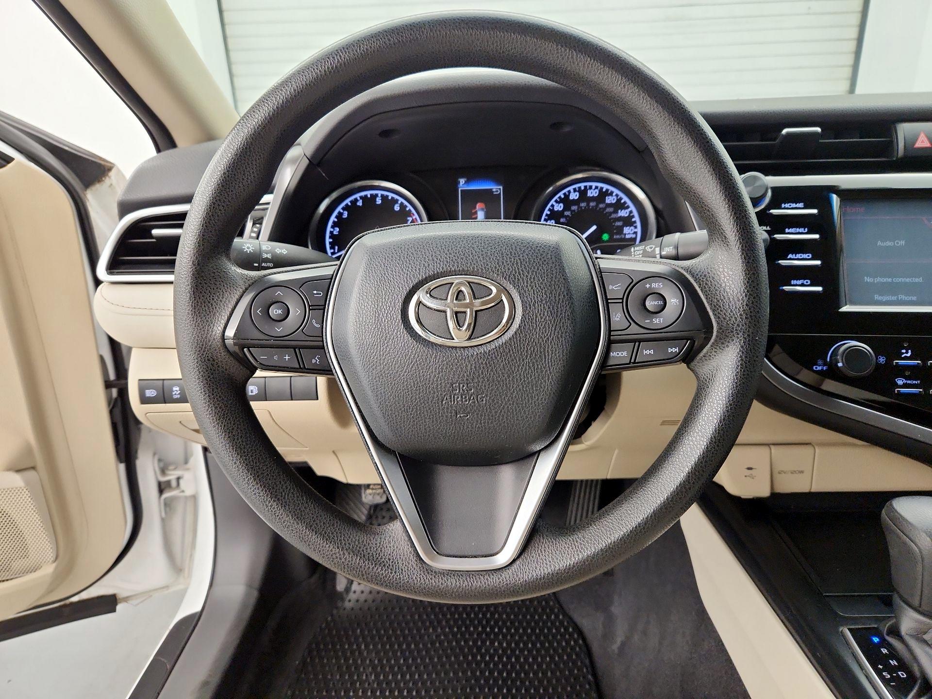 Thumbnail: 2018 Toyota Camry - 10