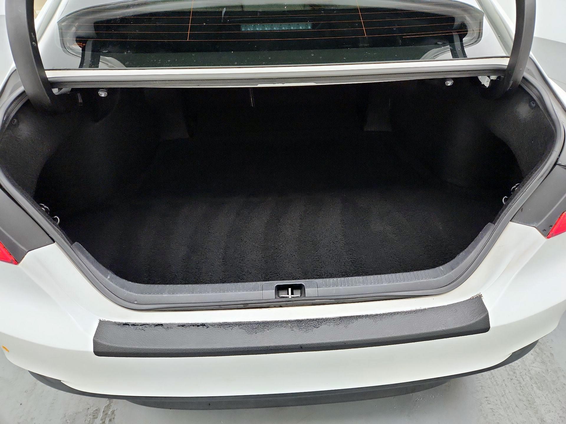 Thumbnail: 2018 Toyota Camry - 20