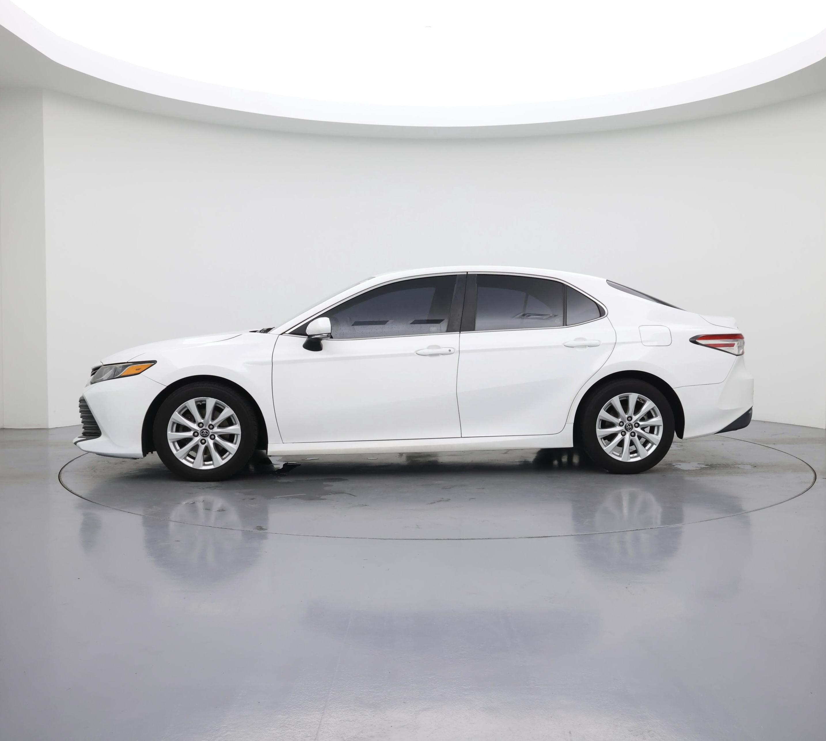 Thumbnail: 2018 Toyota Camry - 3