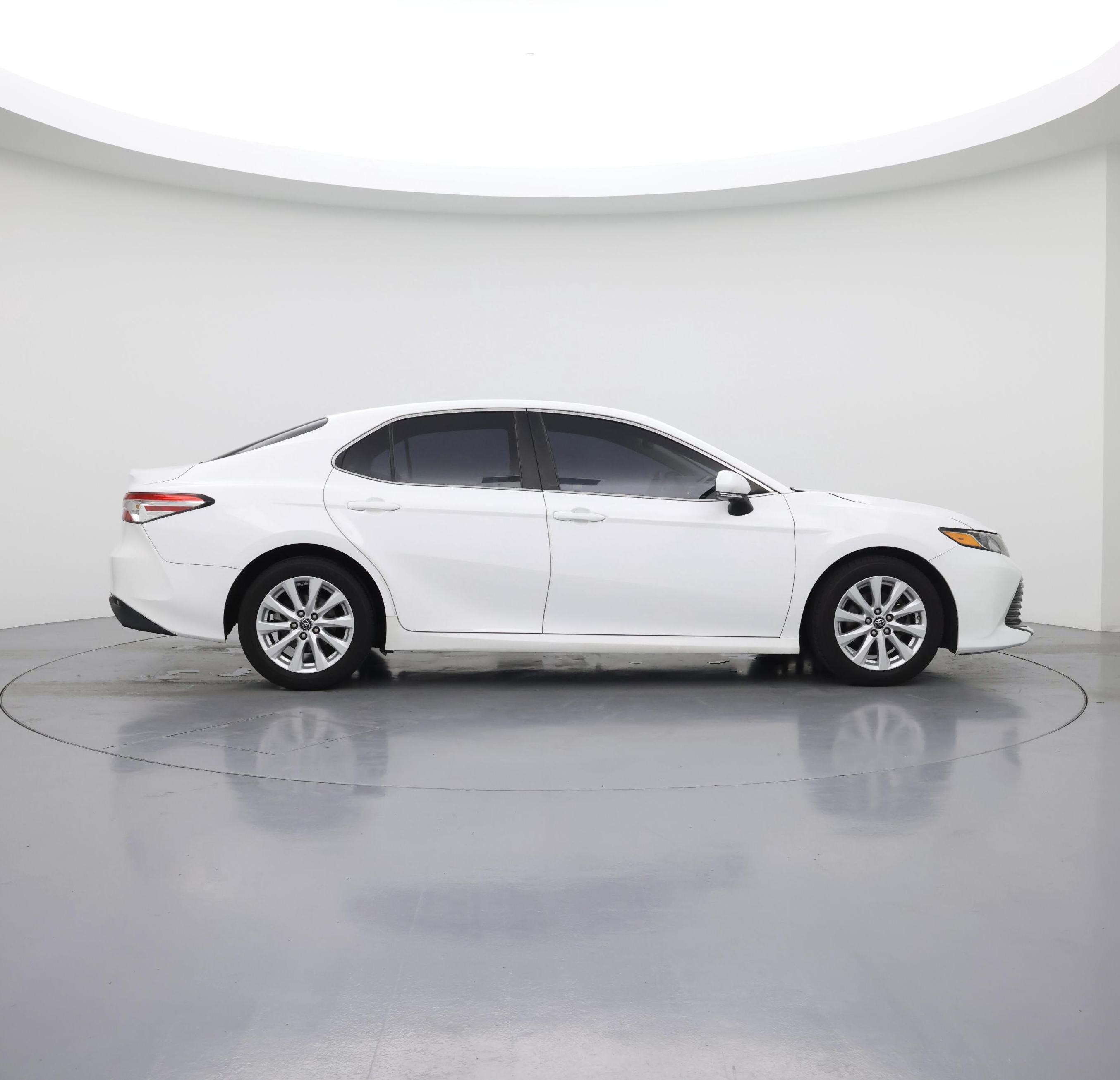 Thumbnail: 2018 Toyota Camry - 7