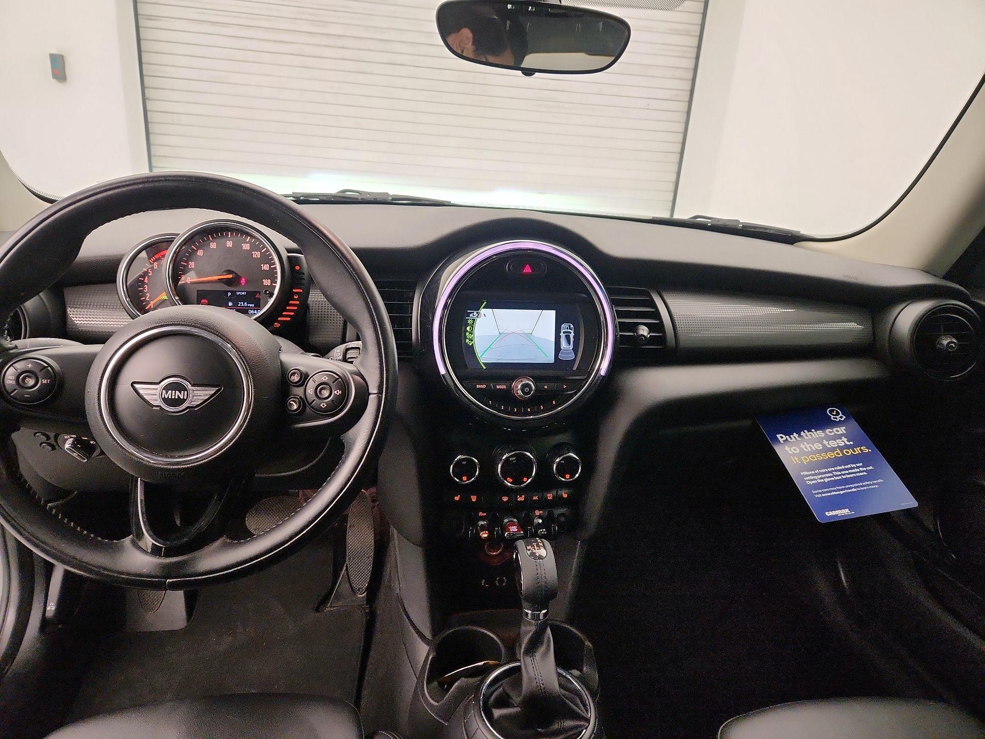 Thumbnail: 2016 MINI Cooper Hardtop - 9