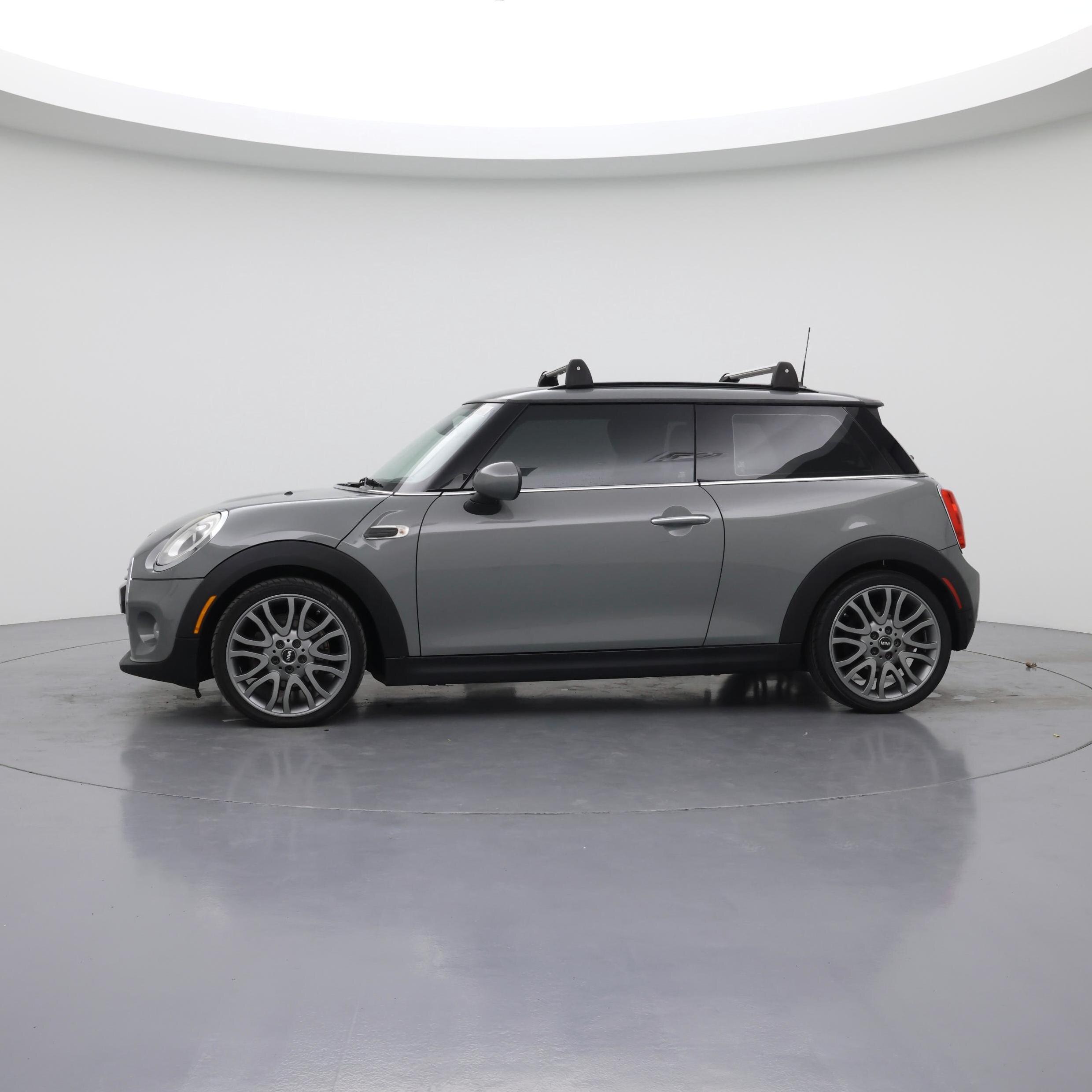 Thumbnail: 2016 MINI Cooper Hardtop - 3