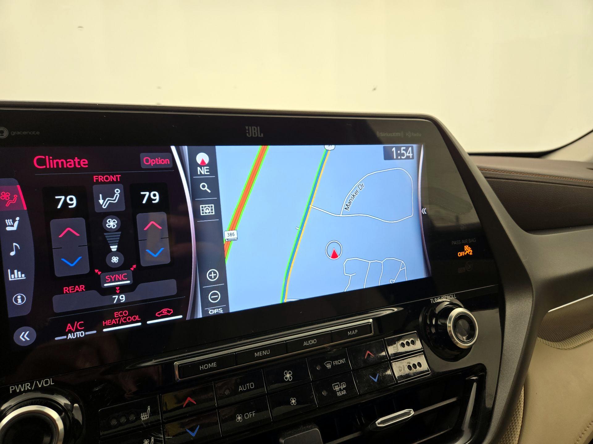 Thumbnail: 2021 Toyota Highlander - 14