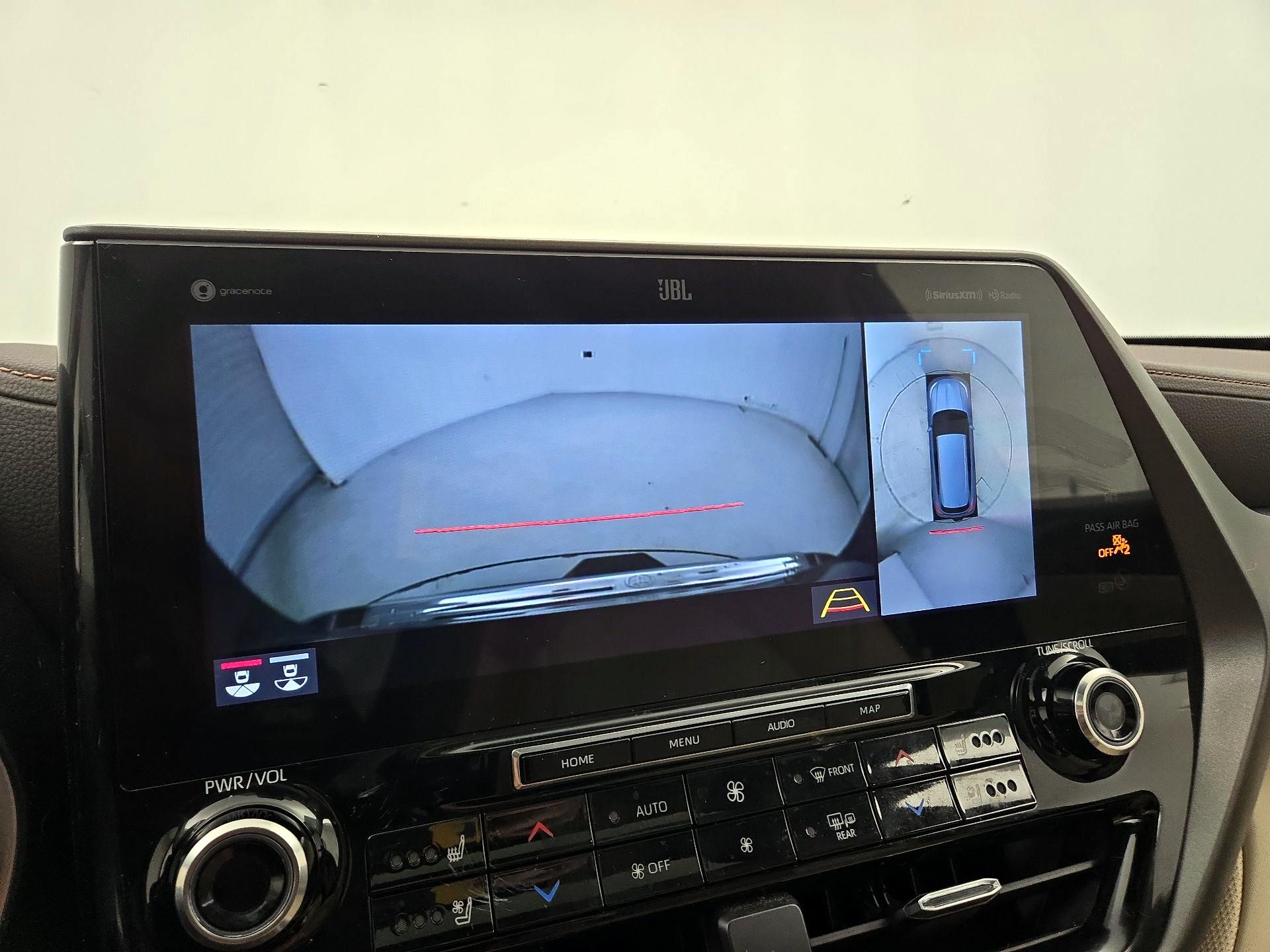 Thumbnail: 2021 Toyota Highlander - 15